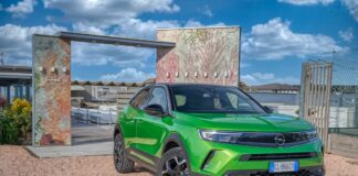 Opel Mokka è inconfondibile con il suo design puro e audace