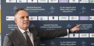 Parte il treno della Metro 5 dedicato ai Mondiali di scherma