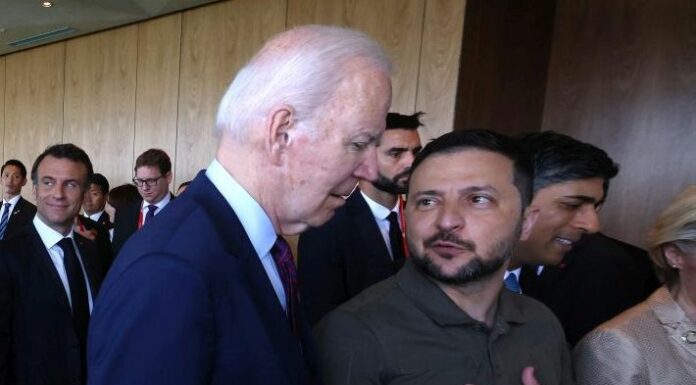Zelensky “Ho ringraziato il presidente Biden per i nuovi aiuti”