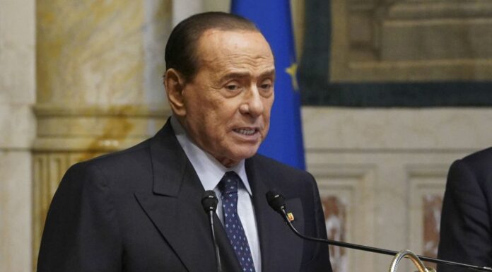 Berlusconi “E’ stata dura, ora rinnoverò Forza Italia”