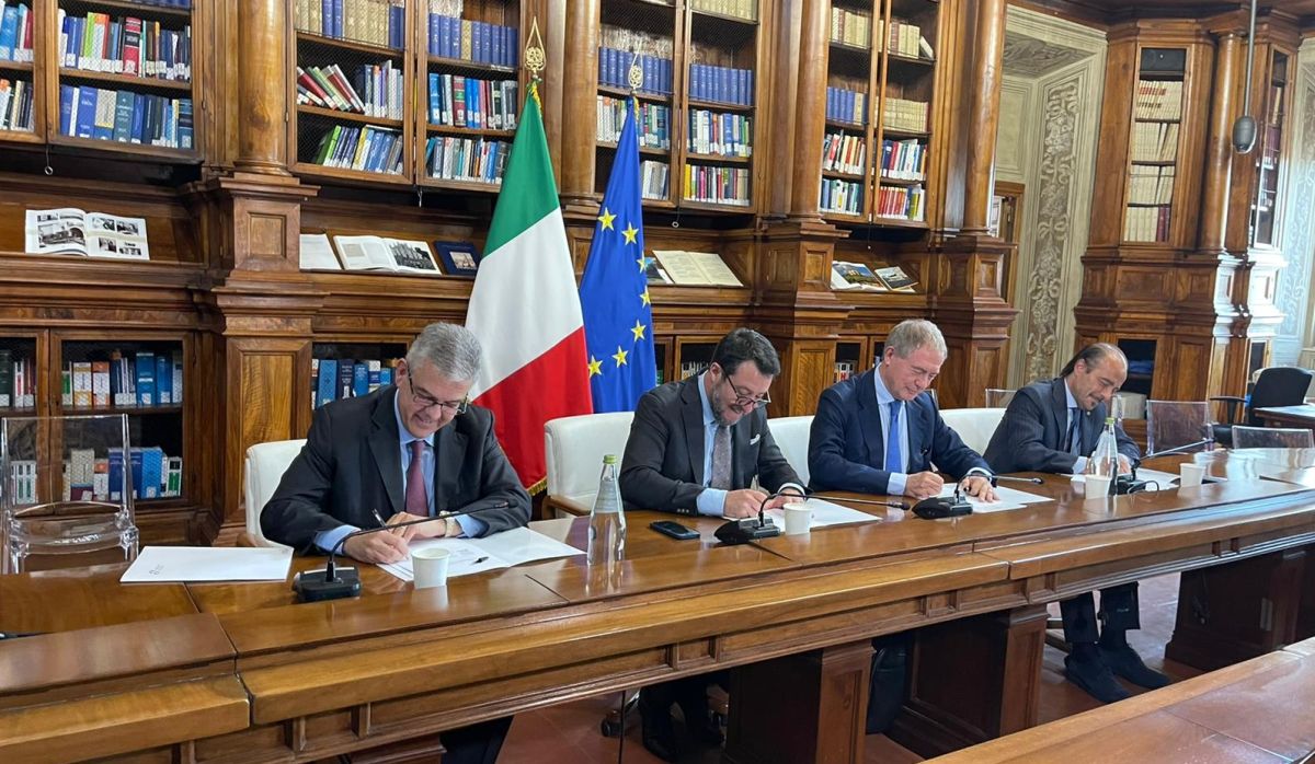 Mit-FS, intesa per accelerare la diffusione delle reti ultraveloci Mit-FS, intesa per accelerare la diffusione delle reti ultraveloci