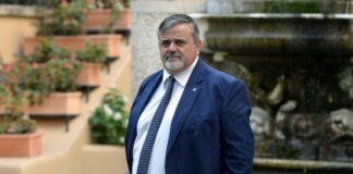 Salone Libro, danneggiato stand Ugl, Capone “Atto vile contro cultura”