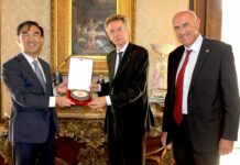 Il sindaco di Napoli riceve l’Ambasciatore della Repubblica di Corea