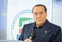 Berlusconi “Sto recuperando, prosegue rinnovamento di Forza Italia”
