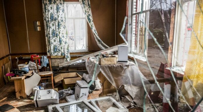 Ucraina, attacco di droni verso Kiev. In azione difesa aerea