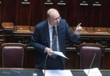 Scuola, Valditara “Su fuga docenti dati drammatici, servono incentivi”