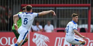 Il Lecce espugna Monza e si salva, decide Colombo al 101′