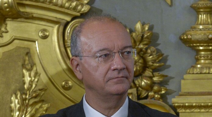 Scuola, Valditara “Minacce e disagio, serve sostegno psicologico”