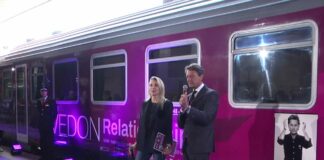 Fs, partito da Roma l’Intercity con gli scatti di Richard Avedon
