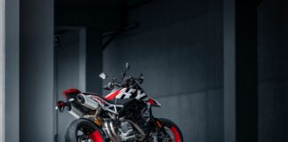 Ducati, divertimento assicurato con l’Hypermotard 950 RVE