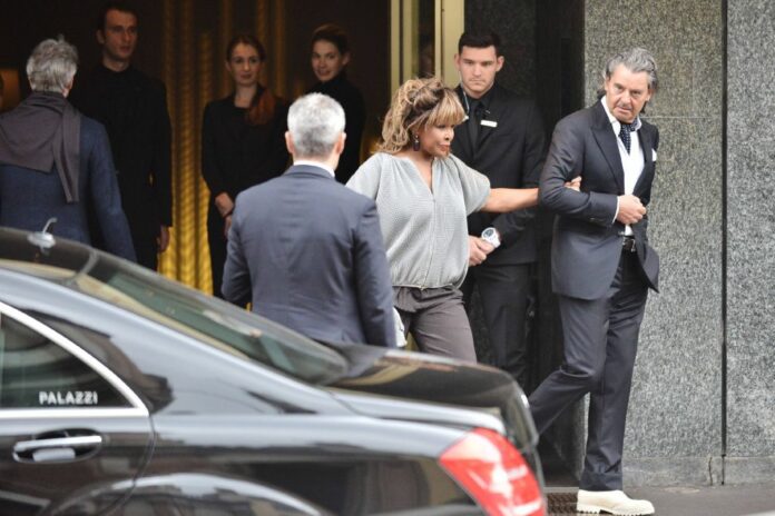 ARRIVO DEGLI OSPITI INTERNAZIONALI, IN OCCASIONE DELLA SFILATA DI ARMANI PER INAUGURAZIONE DI EXPO MILANO 2015 ALL'HOTEL ARMANI