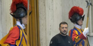 Zelensky “Putin è isolato, le sue difficoltà avvicinano la pace”