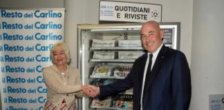Primo distributore automatico di giornali a Ferrara