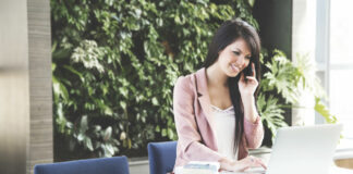 Wellbeing aziendale: la filosofia del lavorare e del vivere impiegata contenta