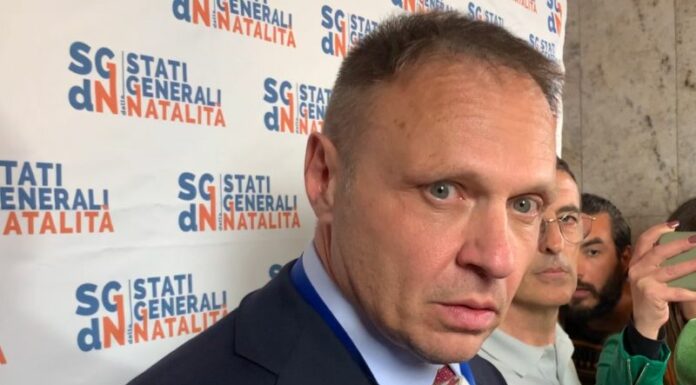 Natalità, Lollobrigida “Esiste un’etnia italiana da tutelare”