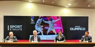 “Nastro rosa”, la scherma con le donne operate di tumore al seno