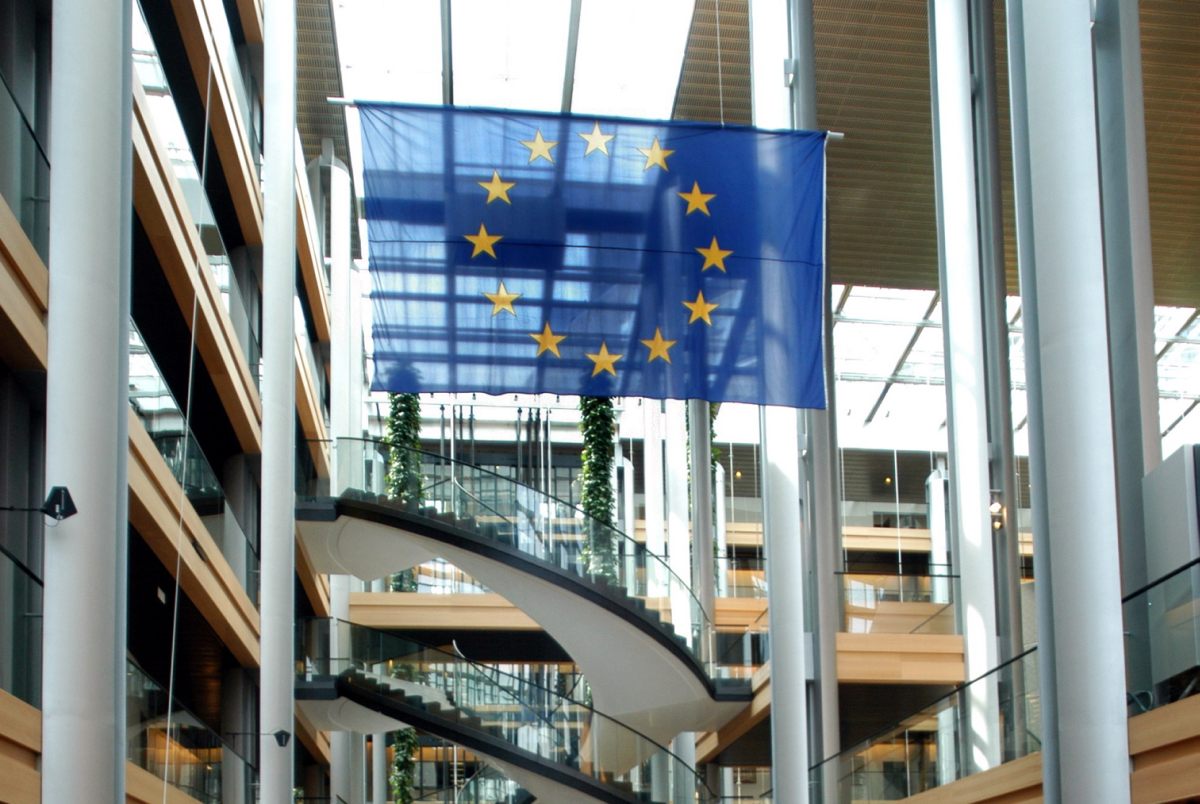 Ukraine, Eu Parliament votes to speed new weapons production