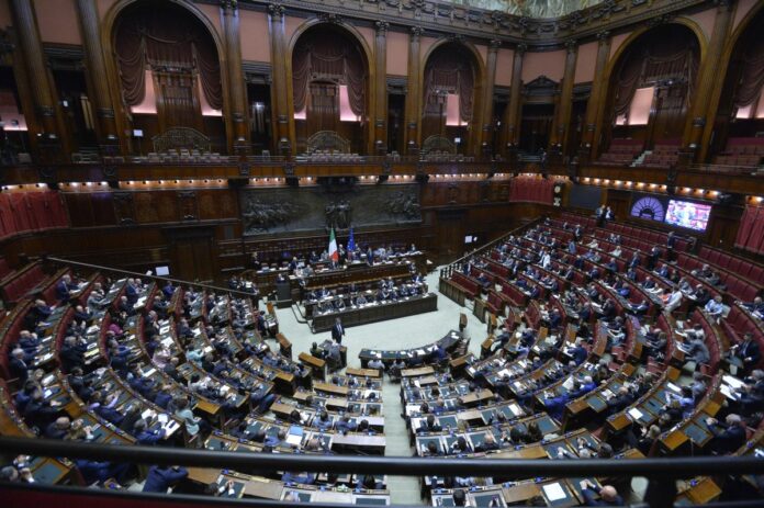 Camera dei Deputati discussione e voto sul DEF