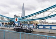 Un viaggio a Londra con la Mini Cooper SE Cabrio