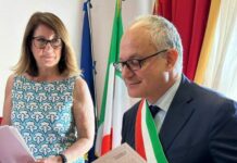 Gualtieri trascrive i primi certificati di nascita esteri con 2 mamme