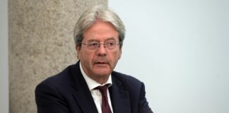 Gentiloni “L’italia si sbrighi, per rivedere il Pnrr servono mesi”