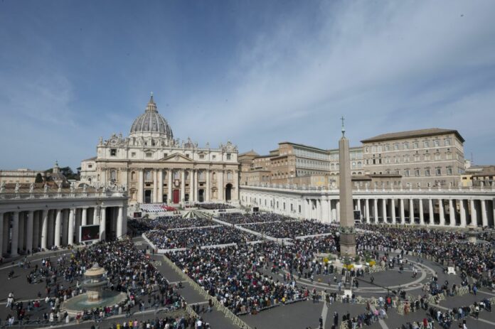 Piazza San Pietro Messa in occasione della Domenica delle Palme