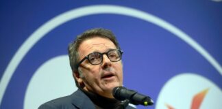Renzi “Berlusconi ha scelto di non avere un erede”