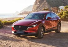 Mazda CX-30 2024 con sistemi di sicurezza e infotainment evoluti