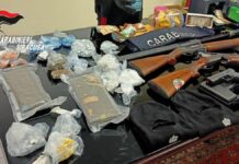 Blitz a Siracusa contro lo spaccio, sequestro di droga, armi e denaro