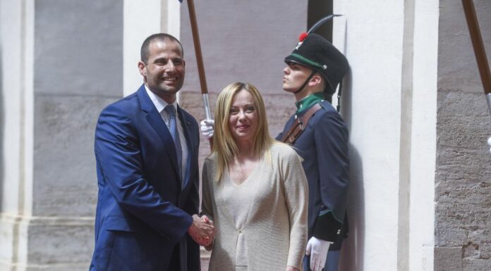 Migranti, Meloni incontra premier Malta “Ue difenda confini esterni”