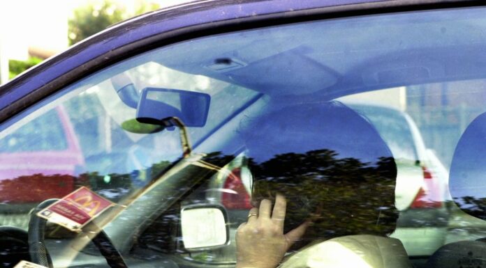 Codice della strada, dal Mit stretta su droghe e cellulare alla guida