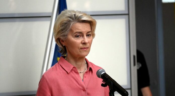 Von der Leyen “Mosca deve pagare la ricostruzione in Ucraina”