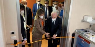 De Luca inaugura al Monaldi una PET/TC comprata con il Pnrr