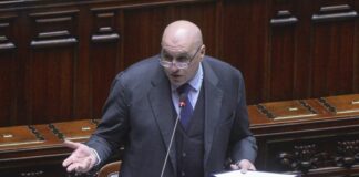 Crosetto “Italia resta con Ucraina, ogni sforzo per la diplomazia”