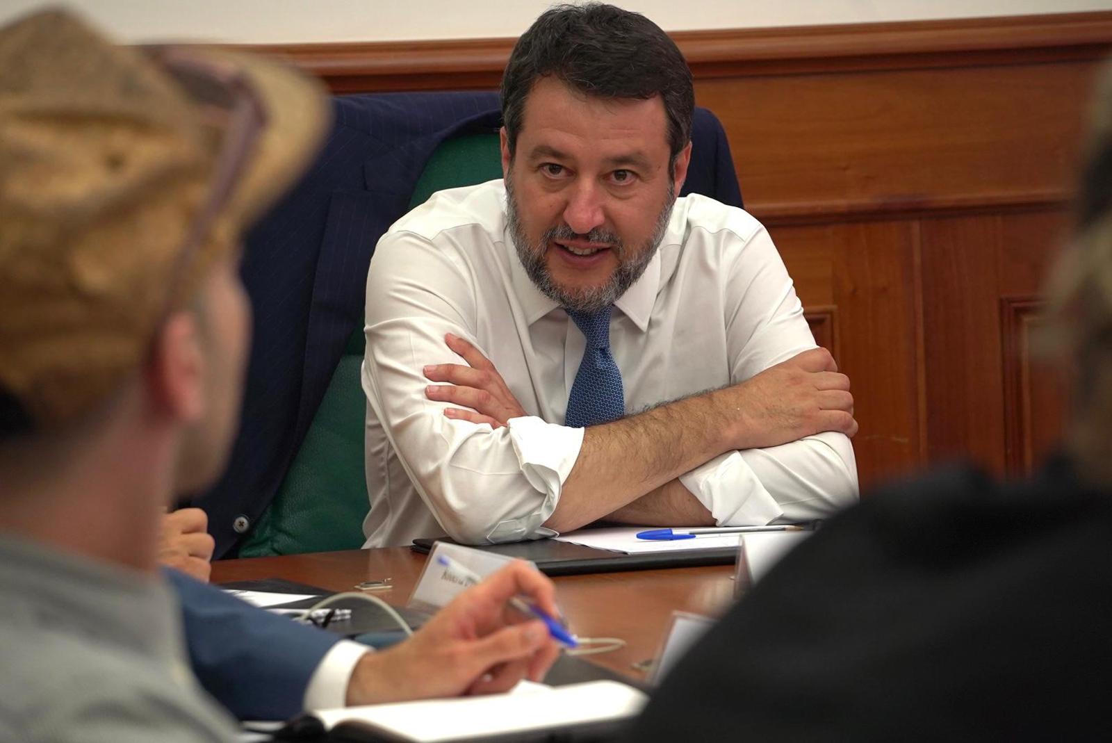 Codice della Strada, Salvini incontra gli influencer