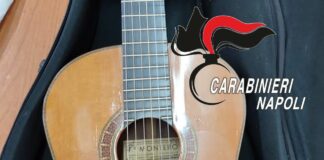 Musicista ritrova preziosa chitarra che gli era stata rubata