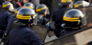 In Francia quinta notte di scontri, oltre 700 arresti