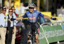 Philipsen vince la 3^ tappa al Tour, Adam Yates resta leader