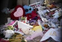 Roma, ragazza uccisa. Funerale a Primavalle. La madre “Ora giustizia”