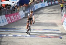 Colpo doppio di Hindley al Tour, tappa e maglia gialla