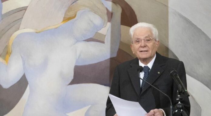 Mattarella “Coltivare la memoria per combattere nostalgie autoritarie”