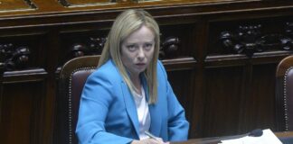 Meloni “L’Italia aderisce alla Convenzione contro le bombe a grappolo”