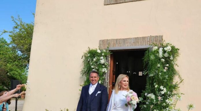Spettacolo, si è sposata a Sabaudia Rosanna Lambertucci