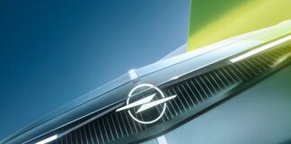 Nuova Opel Experimental, uno sguardo sul futuro