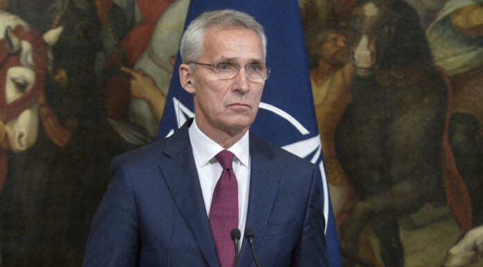 Si chiude il vertice Nato, Stoltenberg “Ucraina più vicina all’Alleanza”