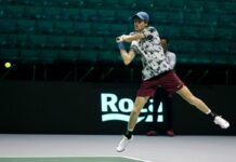 Sinner eliminato in semifinale a Wimbledon da Djokovic