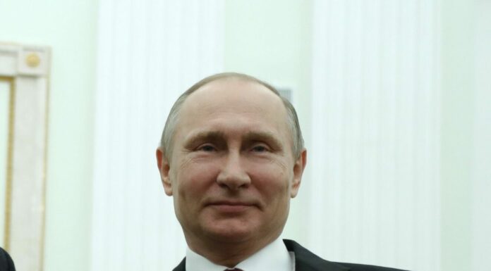 Putin “Useremo le bombe a grappolo se Kiev le utilizza”