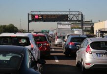 Incidente stradale sulla Autolaghi, tre feriti. Uno è grave