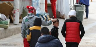 Migranti in condizioni difficili tra Tunisia, Libia e Algeria