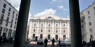 Piazza Affari apre in calo, Ftse Mib -0,03%